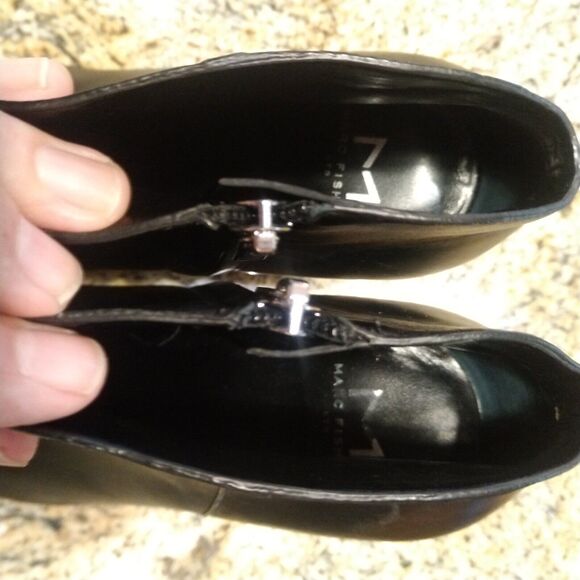 Marc Fisher LTD LUNNO Pointed Toe Block Heel Ankle Boot Size: 8M - Picture 9 of 14